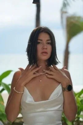 Photo 1 from listing “Gina”, age 29
