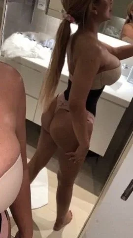 Photo 1 from listing “Marie”, age 27