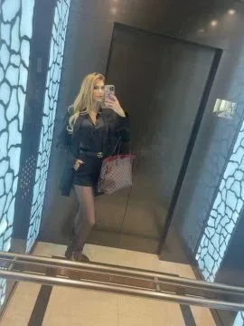 Photo 1 from listing “Isabel”, age 26