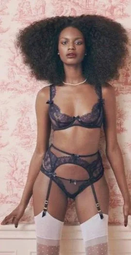 Photo 1 from listing “Lile black model”