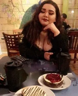 Photo 1 from listing “Julierosa”, age 27