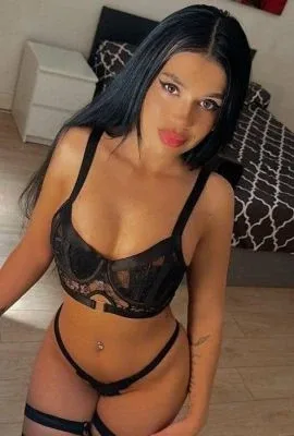 Photo 1 from listing “Amira”, age 27