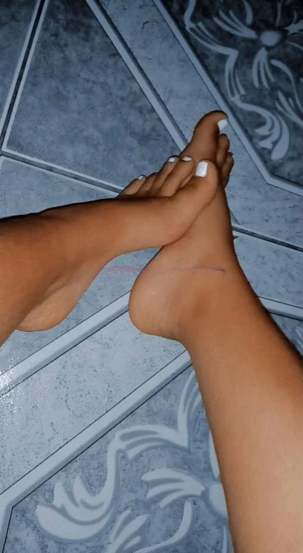 Photo 1 from listing “Dana”, age 19