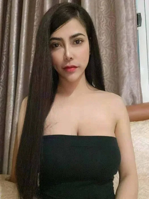 Photo 1 from listing “Anna”, age 22