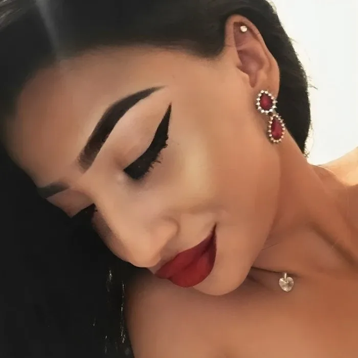 Photo 1 from listing “Valeria”, age 25
