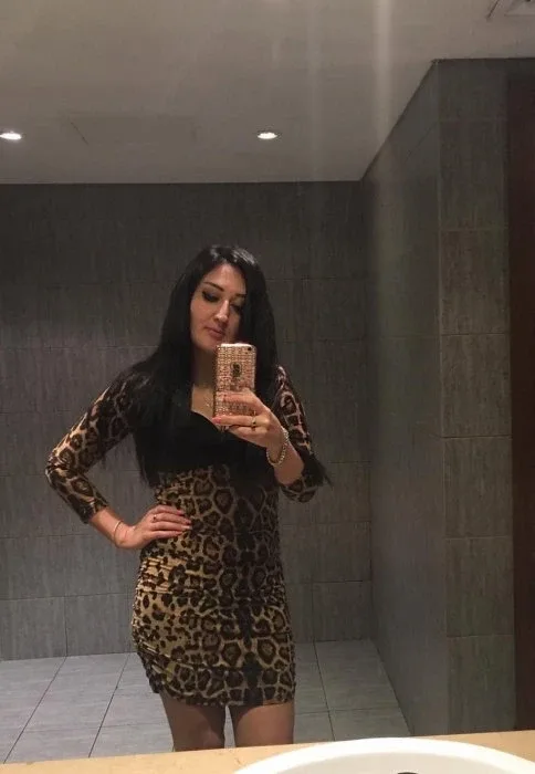 Photo 1 from listing “Salma”, age 40
