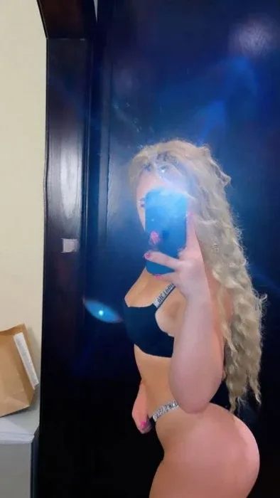 Photo 1 from listing “Veronica”, age 21