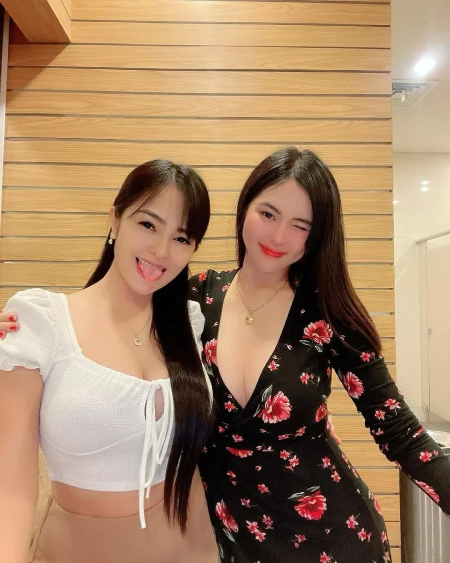 Photo 1 from listing “Threesome Uotcall Vip⚜️ – Singaporean escort in Budva”, age 23