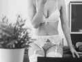 Photo 3 from listing “Luna”, age 23