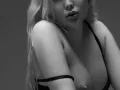 Photo 5 from listing “Victoria”, age 24