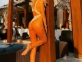 Photo 2 from listing “Lucia Ganz Neu”, age 30