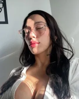 Photo from listing “Abril”, age 24