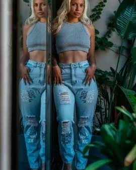 Photo from listing “Jazmin”, age 25