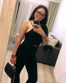 Photo from listing “Emma”, age 28