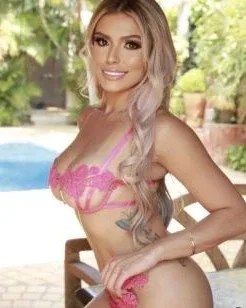 Photo from listing “Ísis”, age 24