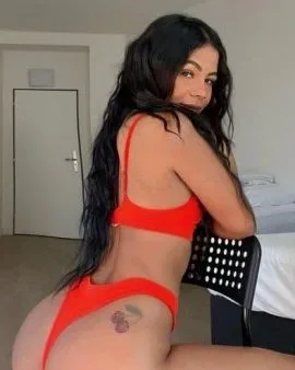 Photo from listing “Sara”, age 24