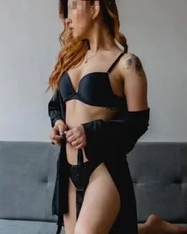 Photo from listing “Angela”, age 26