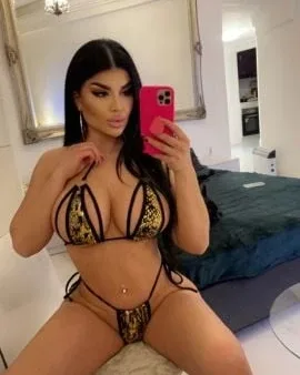 Photo from listing “Jasmin28”, age 30