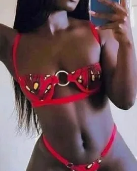 Photo from listing “Queen”, age 29