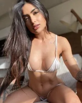 Photo from listing “Alanis”, age 24