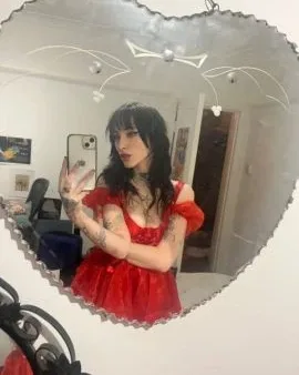 Photo from listing “Holly Golightly”, age 27