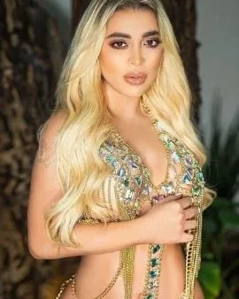 Photo from listing “Elena”, age 28