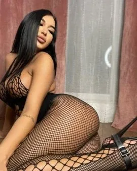 Photo from listing “Julia”, age 29