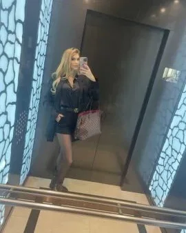 Photo from listing “Isabel”, age 26