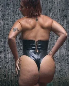 Photo from listing “Samantha”, age 28