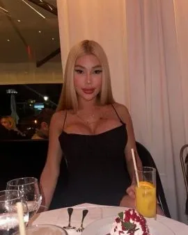 Photo from listing “Bella”, age 25