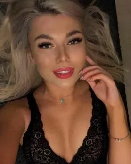 Photo from listing “Isabelle”, age 26