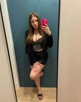 Photo from listing “Anna”, age 21