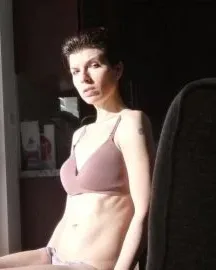 Photo from listing “Robin H”, age 38