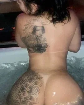 Photo from listing “Daiane Lira”