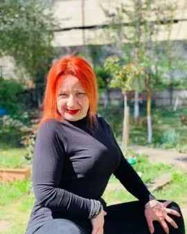 Photo from listing “Rox red hair”, age 37