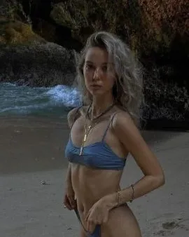 Photo from listing “Karolina”, age 25
