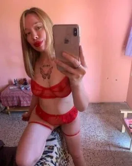 Photo from listing “Mia”, age 23