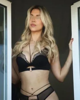 Photo from listing “Laura”, age 30