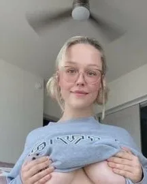 Photo from listing “Sabrinanichol”, age 35