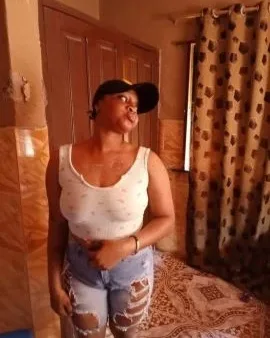 Photo from listing “Vivian”, age 24