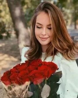 Photo from listing “Zoe”, age 22
