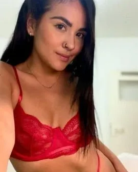 Photo from listing “Jennifer”, age 27