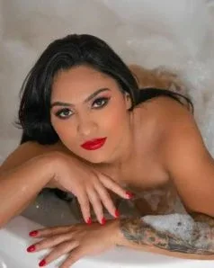 Photo from listing “Isabela Barreto”
