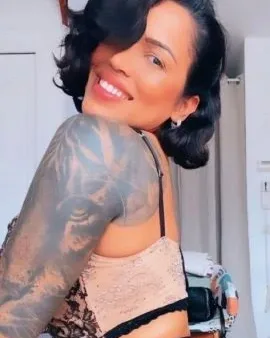Photo from listing “Karoll”, age 32