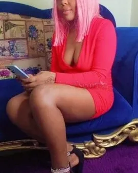 Photo from listing “Queen”, age 26