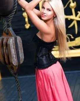 Photo from listing “Lara”, age 24