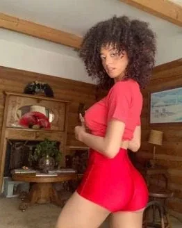 Photo from listing “Maya”, age 27