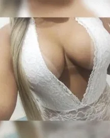 Photo from listing “Amanda Rodrigues”, age 29