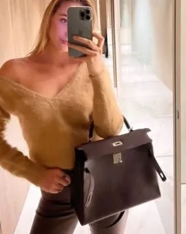 Photo from listing “Maya”, age 26