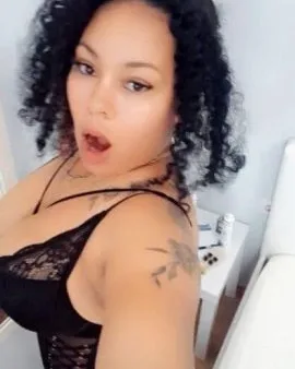 Photo from listing “Esmeralda”, age 34